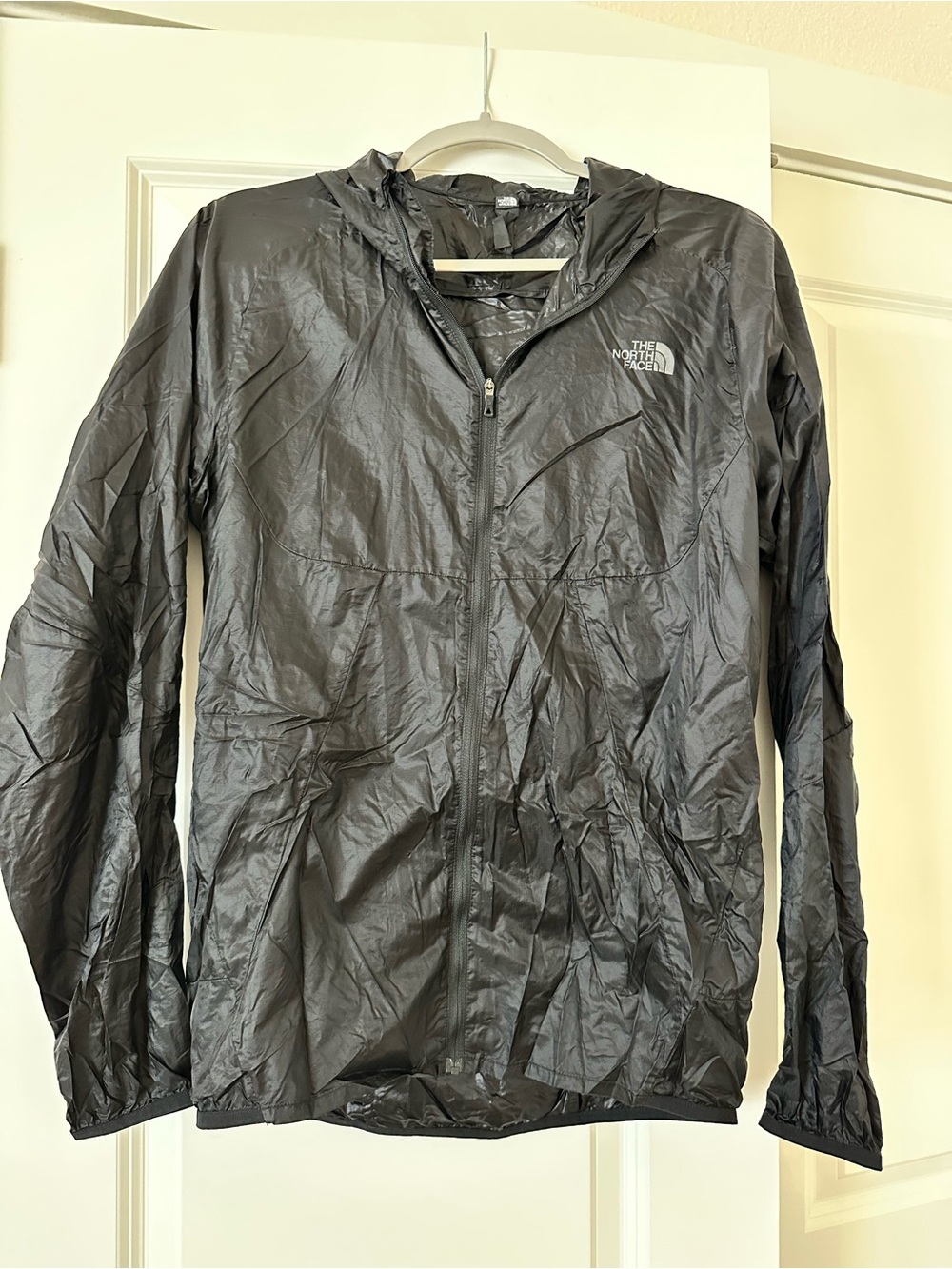 The North Face Men's Black Packable Windbreaker Jacket w/ Hood
